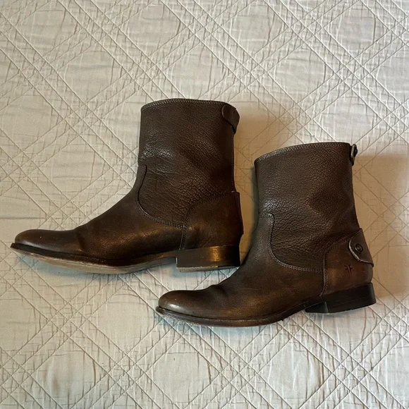 FRYE Melissa Button Zip Short Grey/Brown Leather Ankle Boots, Size 9 - Picture 4 of 16